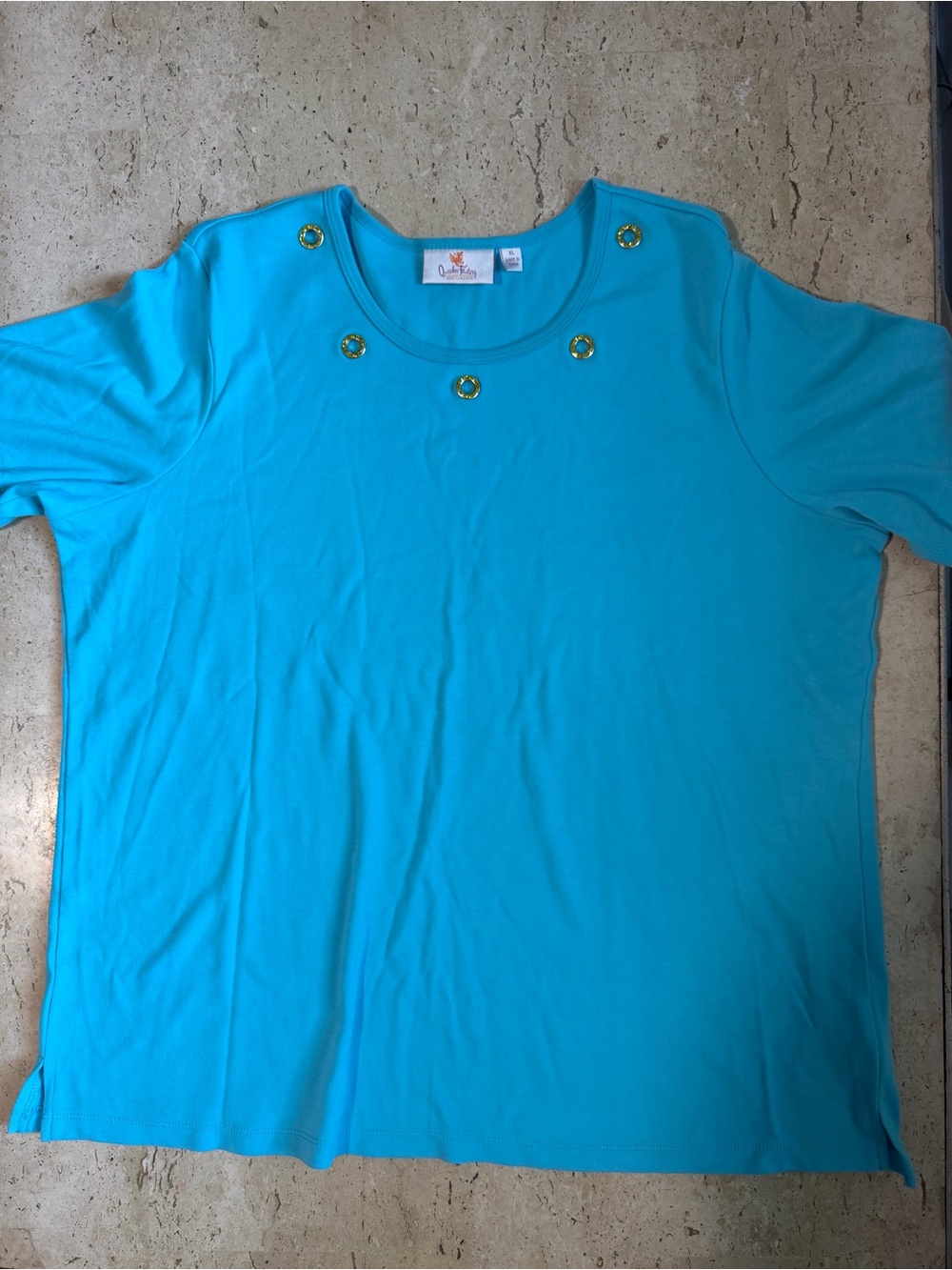 Quacker Factory Women’s Blue Short Sleeve T-Shirt, Gold Grommets, Rhinestone XL